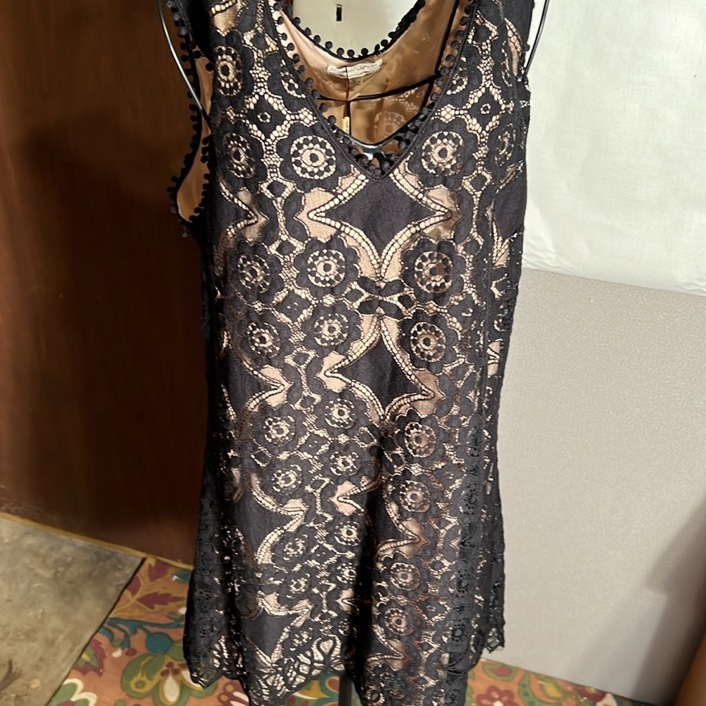 Max studio specialty products MSSP, size L, lace fully lined dress